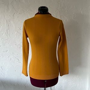 Bella Seamless Gold Turtleneck Cableknit Pullover